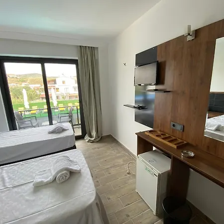 Hotel Atas Aqua Avsa 3*