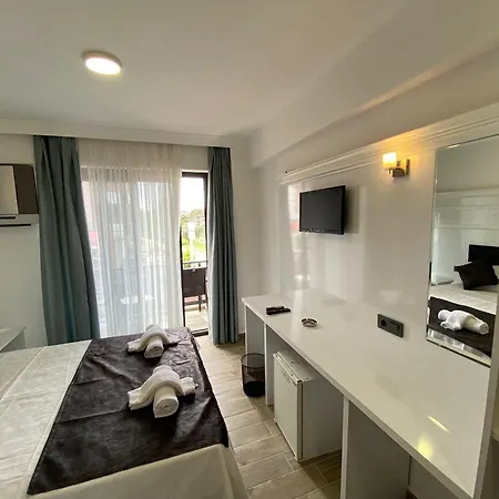 Hotel Atas Aqua Avsa 3*