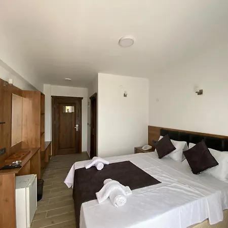 Atas Aqua Avsa 3*